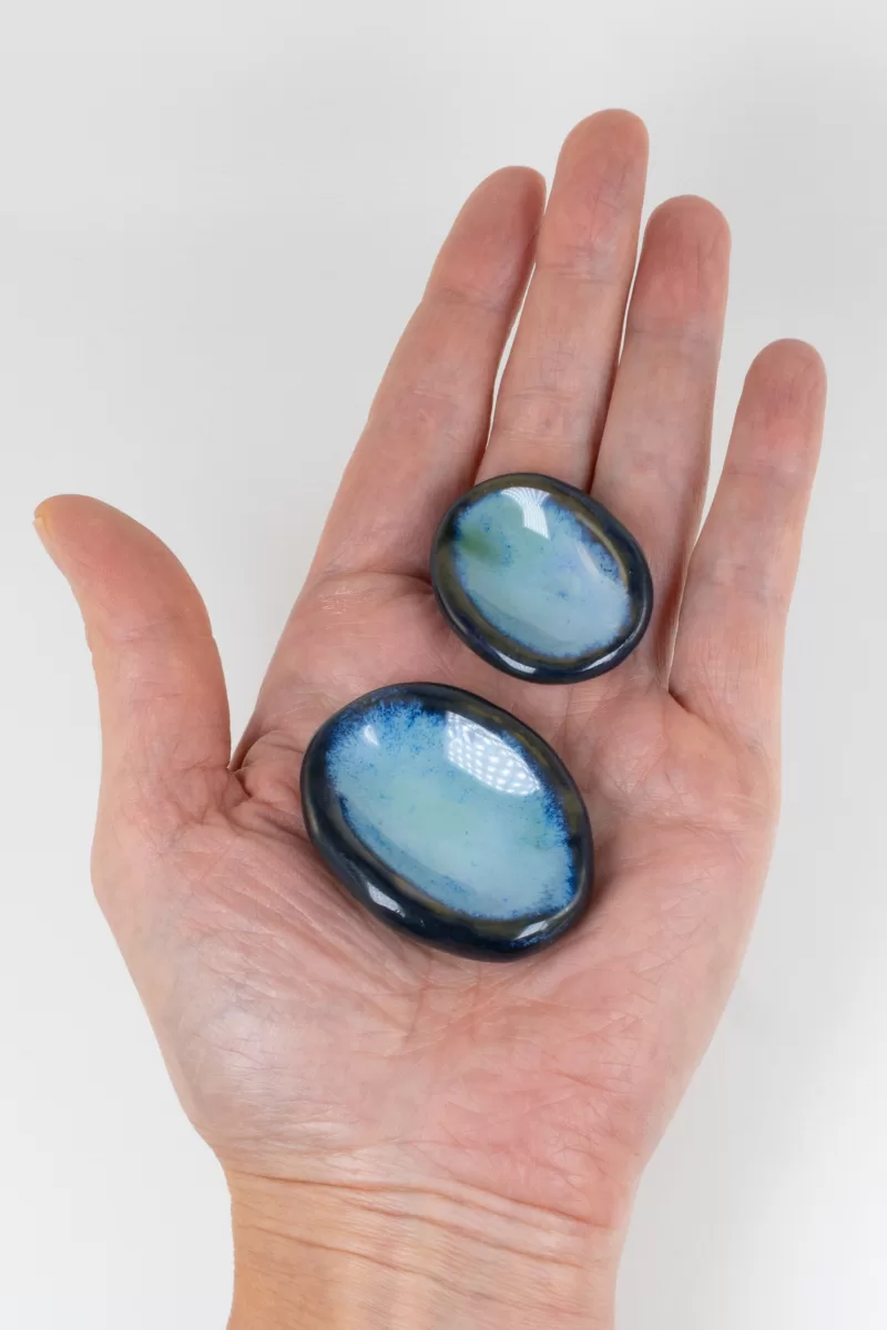 Worry stone bleue galaxie - Design unique inspiré d'une galaxie lointaine