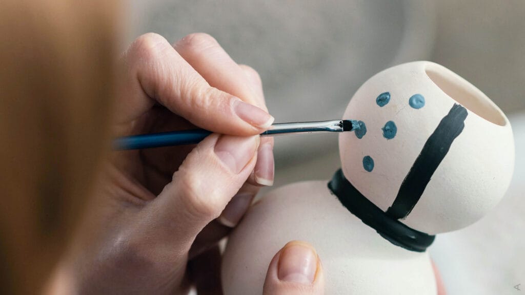 Cours d'émaillage au pinceau