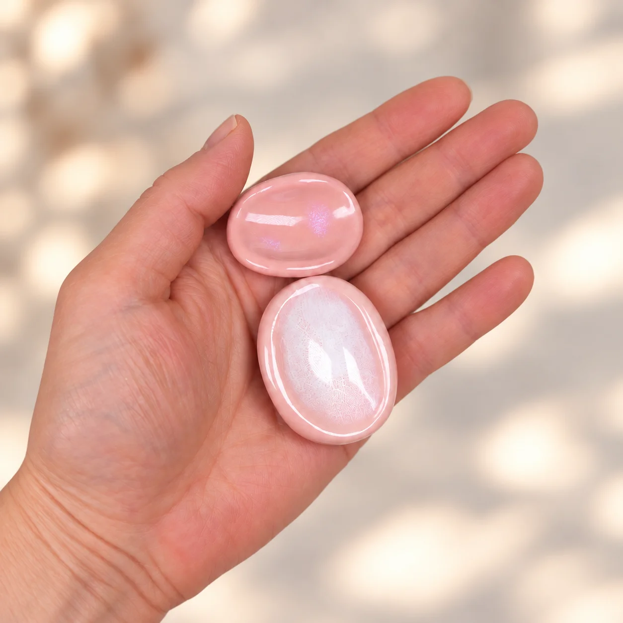 Worry stone rose galaxie - Galet d'apaisement en porcelaine. Deux formats.